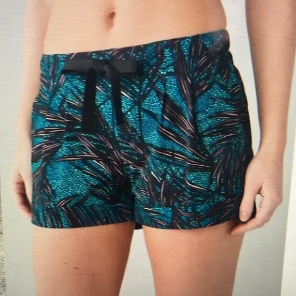 lululemon athletica Pants - lululemon athletica Teal & Black Printed Women's Shorts size 6